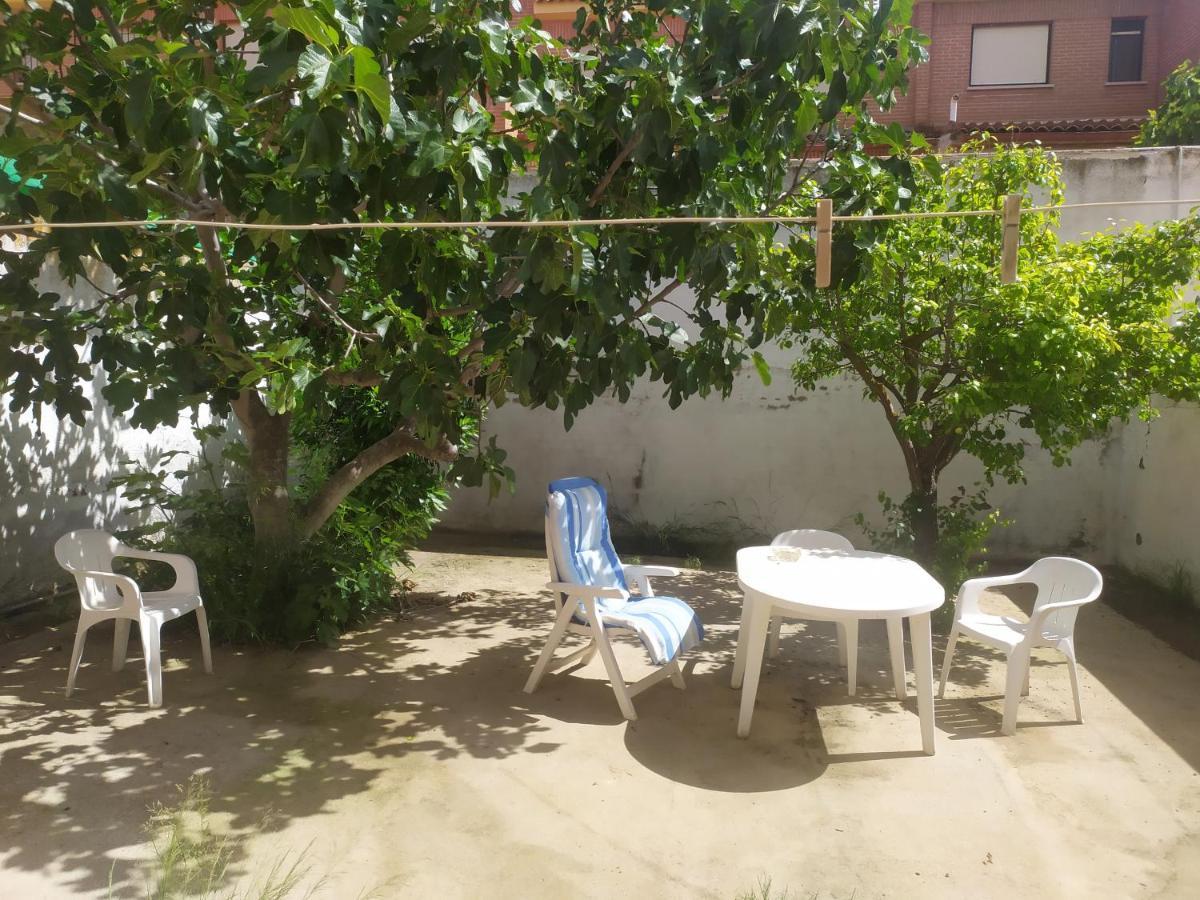 Habitacion Privada Triple Toledo Exterior photo